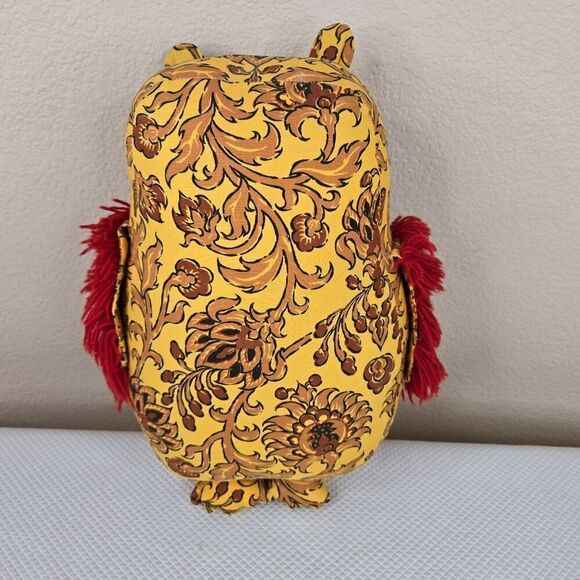 Vintage Handmade Thai Red Yarn Owl Plush With Decorative Yellow Feet - Picture 9 of 9